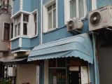 Beyoğlu, Taksim Meydana Çok Yakın Merkezi Konumda Yüksek Tavanlı Satılık Fırsat Dükkan