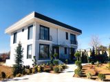 Ankara, Gölbaşı, Hacılar Mahallesinde 550 m2 İmarlı Kış Bahçeli Satılık Müstakil Villa